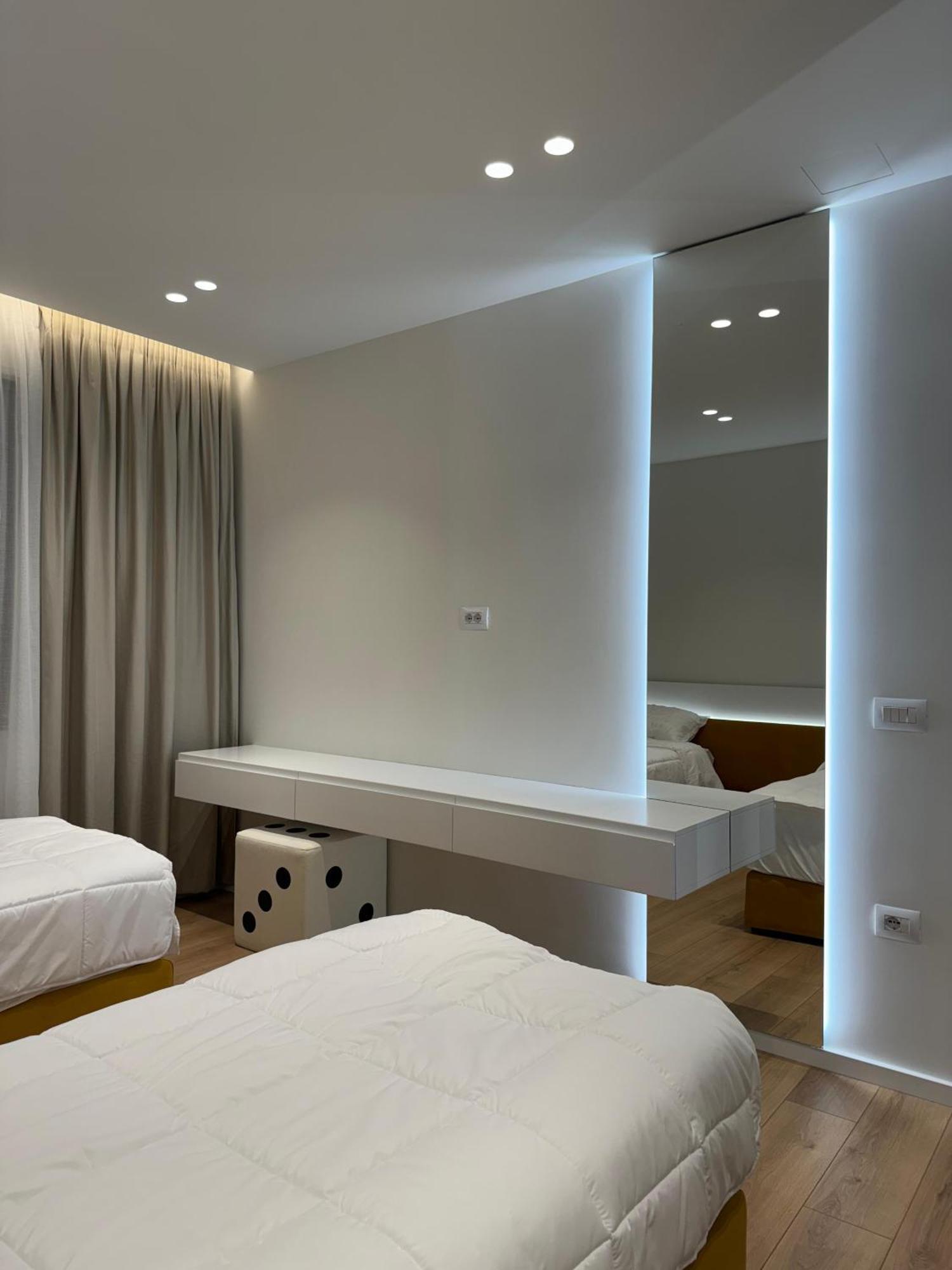 Incasso City Center Apartment Tirana Buitenkant foto
