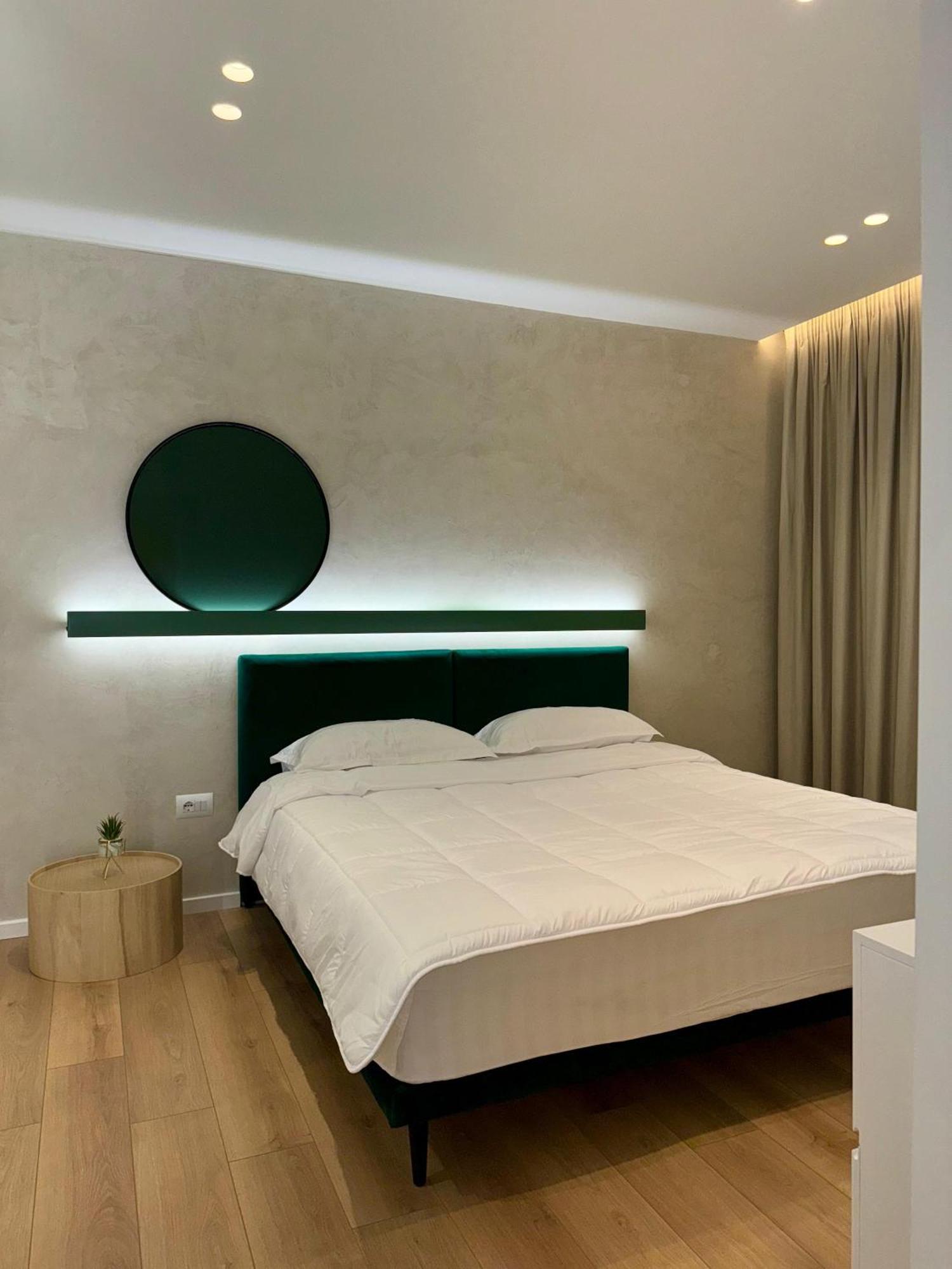 Incasso City Center Apartment Tirana Buitenkant foto
