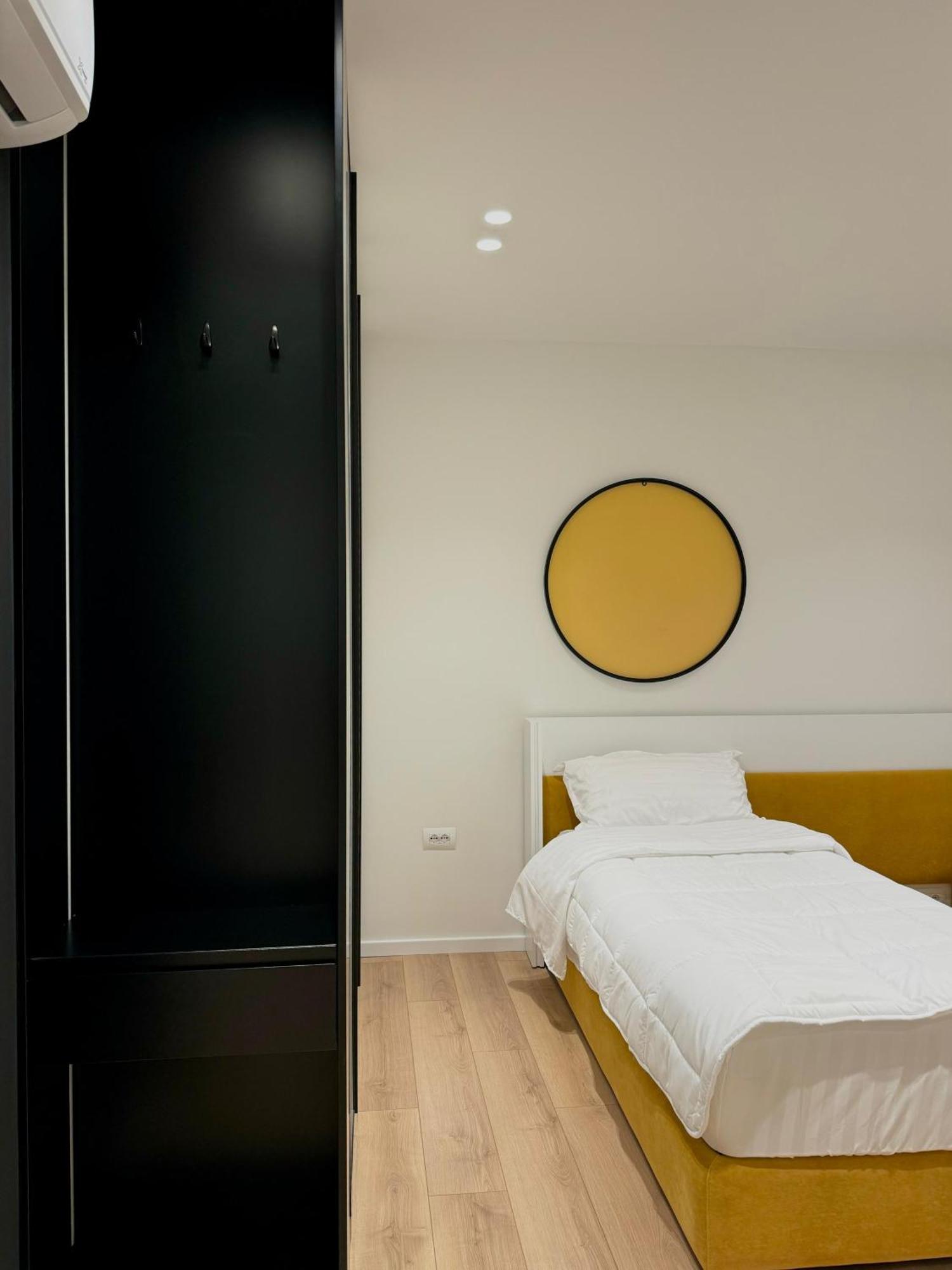 Incasso City Center Apartment Tirana Buitenkant foto