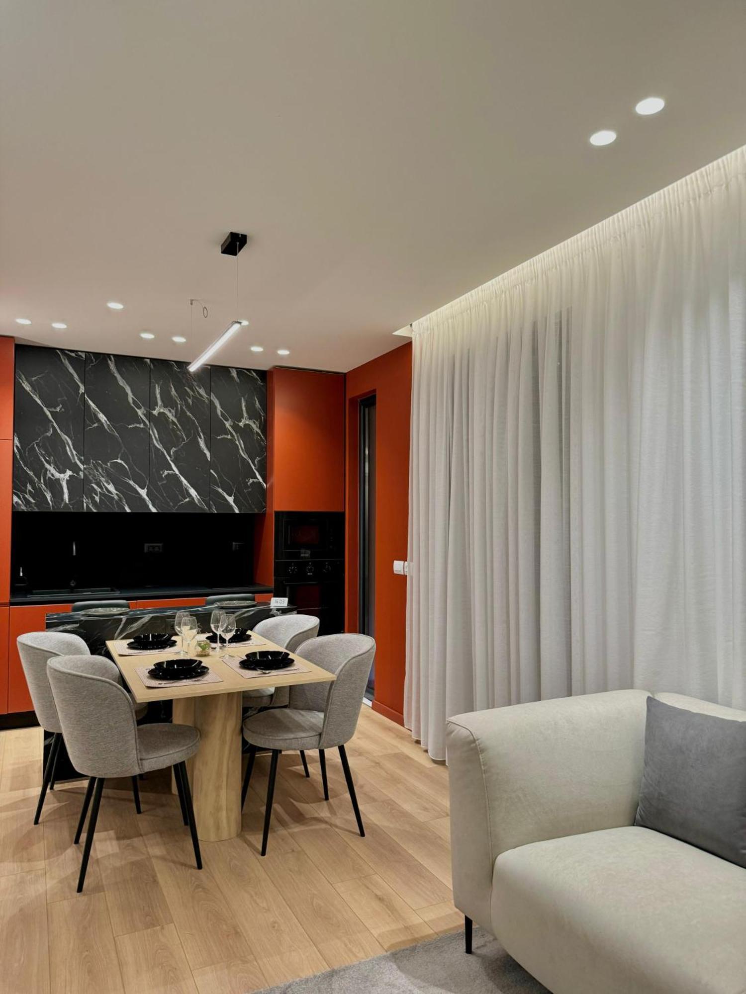 Incasso City Center Apartment Tirana Buitenkant foto