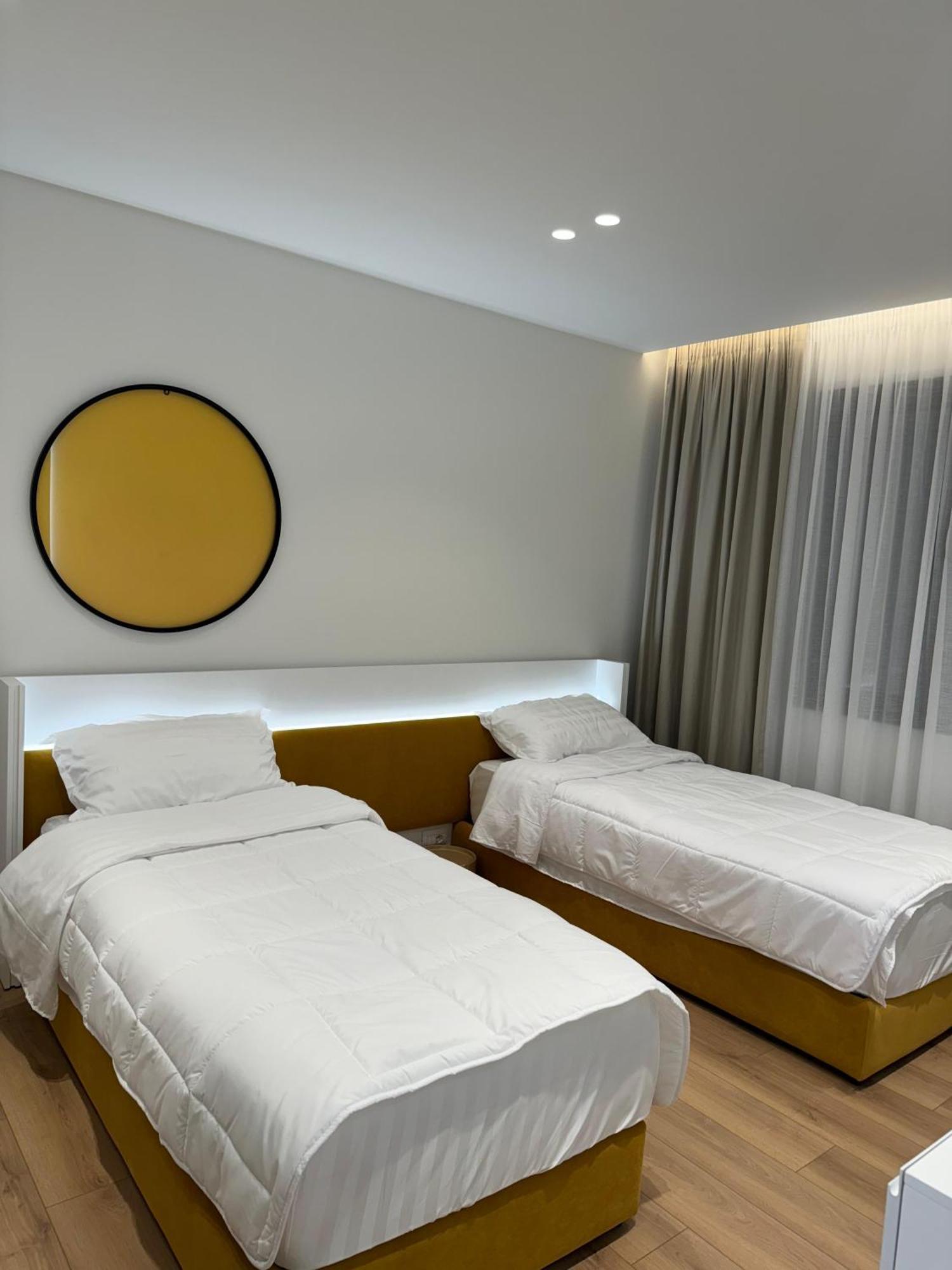 Incasso City Center Apartment Tirana Buitenkant foto